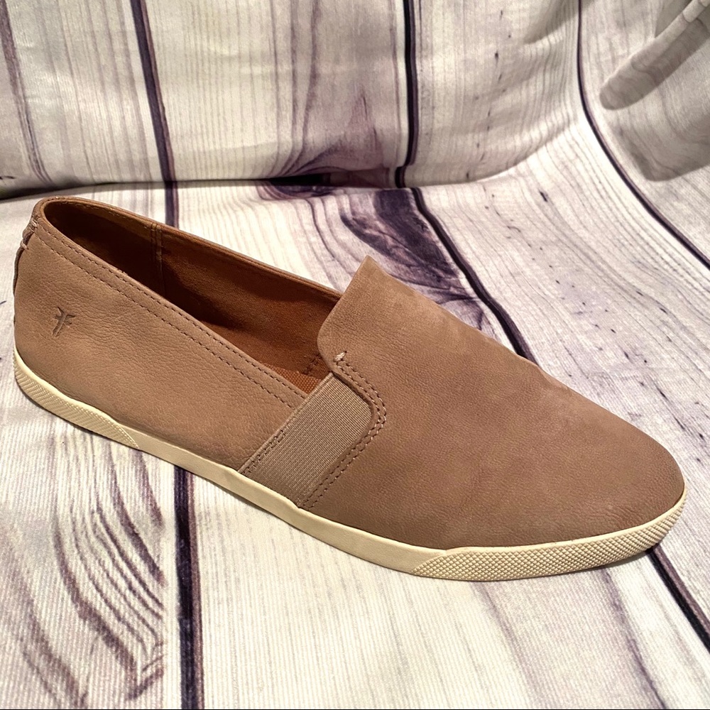 Frye Women’s Brown Slip On Sneakers SZ 9.5